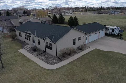 1613 Richland Ave SW, Willmar, MN 56201