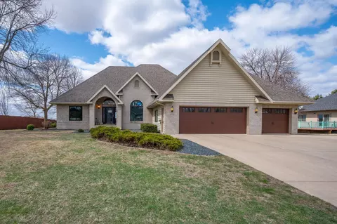 1650 Patriot Dr, Fairmont, MN 56031