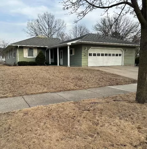 912 7th Ave NE, Rochester, MN 55906