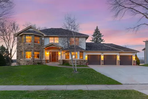 11292 Mount Curve Rd, Eden Prairie, MN 55347