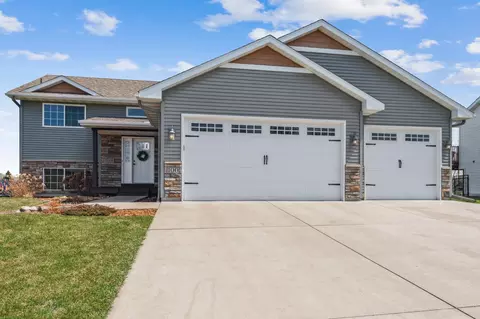 100 8th Ave SE, Isanti, MN 55040