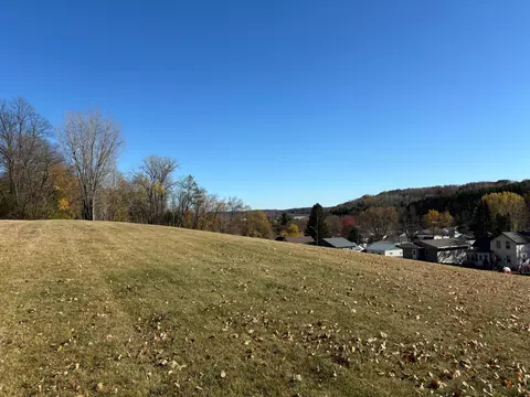 509 3rd St, Glenwood City, WI 54013