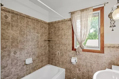 Bath - 2235 Chestnut Rd, Hamel, MN 55340 photo 1 of 4