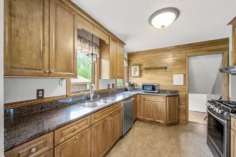 Kitchen - 2235 Chestnut Rd, Hamel, MN 55340 photo 1 of 2