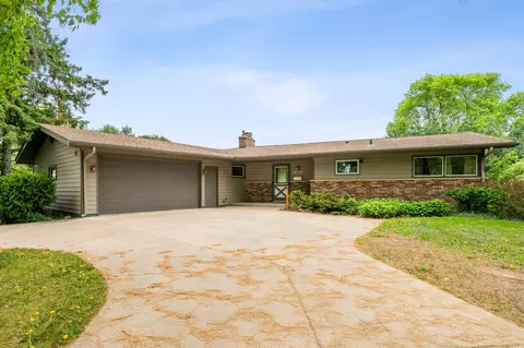 1615 2nd St N, Stillwater, MN 55082