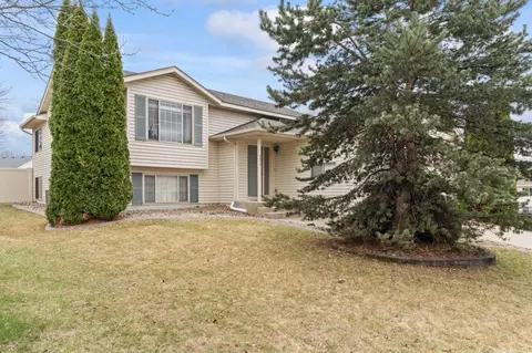 5978 47th Ave NW, Rochester, MN 55901
