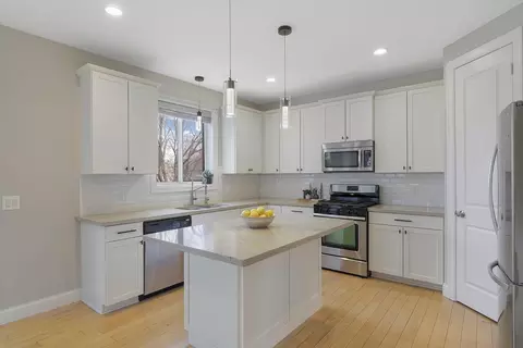 2417 Liberty Trl, Woodbury, MN 55129