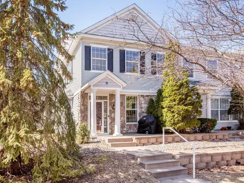 1634 Woodlynn Ave #4, Maplewood, MN 55109