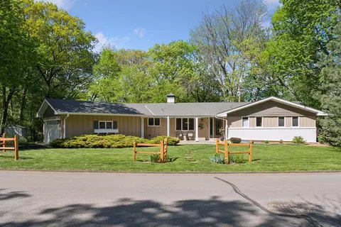 12800 March Cir, Minnetonka, MN 55305