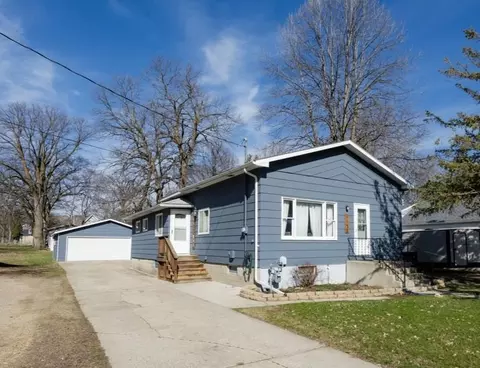 1132 Linden Ln, Detroit Lakes, MN 56501