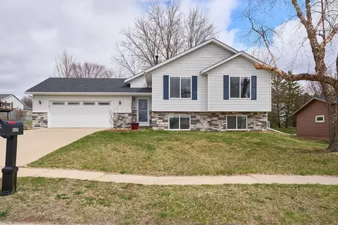 4425 57th St NW, Rochester, MN 55901