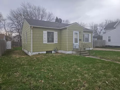 302 12th St NE, Austin, MN 55912