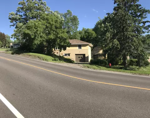 1518 Lone Oak Rd, Eagan, MN 55121