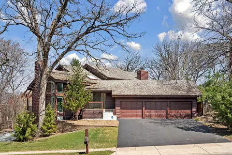5508 River Bluff Curv, Bloomington, MN 55437