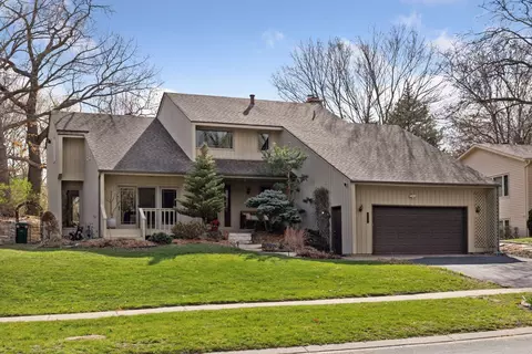 8124 Tierneys Woods Rd, Bloomington, MN 55438