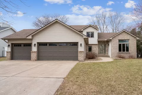 6333 Coyote Trl, Lino Lakes, MN 55014