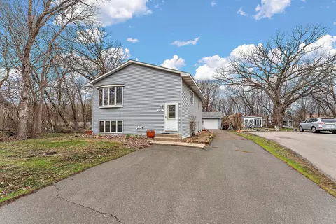 1786 English St, Maplewood, MN 55109