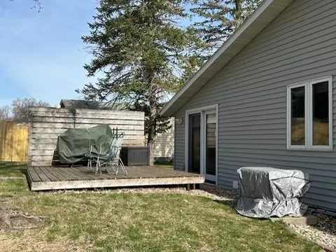 Exterior - 798 Des Moines Dr, Windom, MN 56101 photo 4 of 5