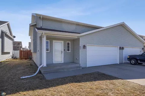 605 13 12 Ave E, West Fargo, ND 58078