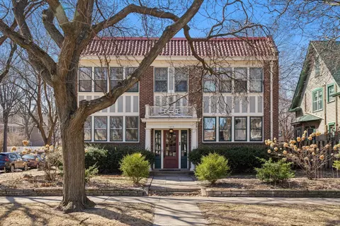 1670 Laurel Ave #3, Saint Paul, MN 55104