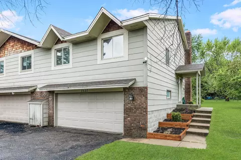 7527 W 102nd St, Bloomington, MN 55438