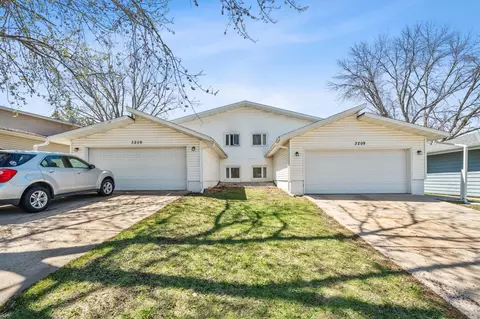 3209 15th Ave NW, Rochester, MN 55901