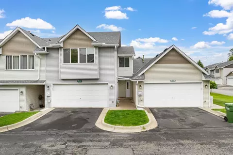 8722 Norway St NW, Coon Rapids, MN 55433