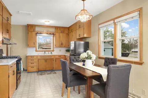 Dining - 445 4th Ave SE, Milaca, MN 56353 photo 2 of 5