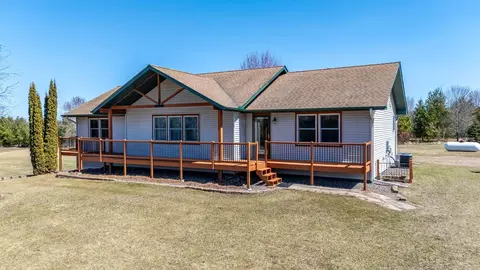 1831 Winding Trail Rd, Star Prairie, WI 54017