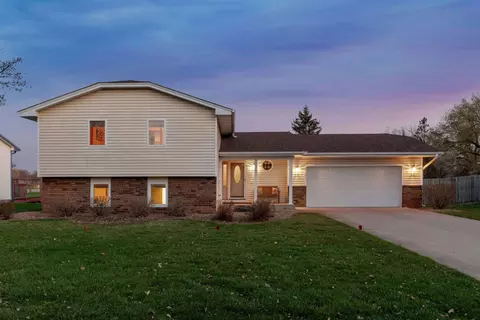 13285 94th Ave N, Maple Grove, MN 55369
