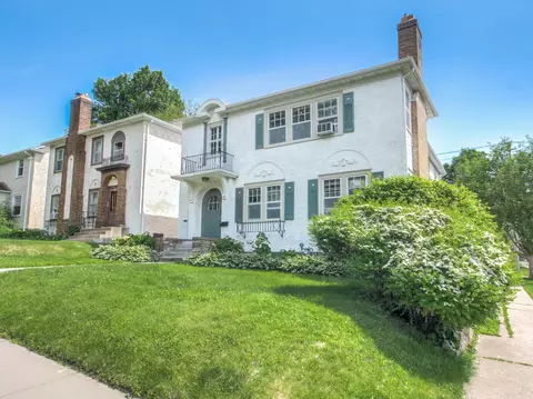 2116 Saint Clair Ave, Saint Paul, MN 55105