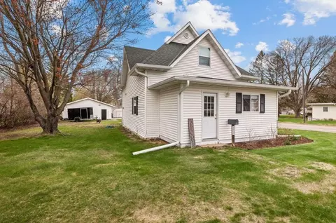 1023 Rosewood St, Brainerd, MN 56401 photo 2