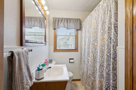 Bath - 1509 14th St E, Glencoe, MN 55336 photo 1 of 1