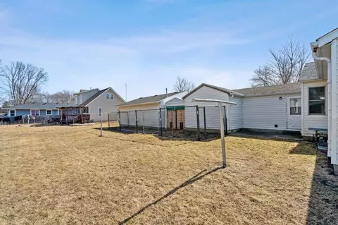 Exterior - 1509 14th St E, Glencoe, MN 55336 photo 5 of 6
