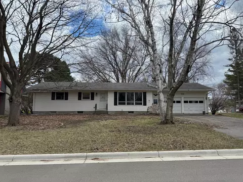 419 W Allyn St, Janesville, MN 56048