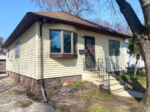 606 7th Ave NW, Austin, MN 55912