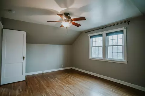 Bedroom - 800 5th Ave SW, Austin, MN 55912 photo 9 of 12