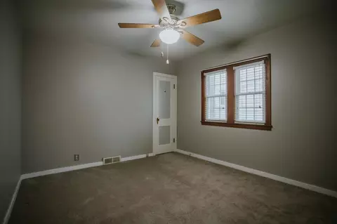 Bedroom - 800 5th Ave SW, Austin, MN 55912 photo 1 of 12