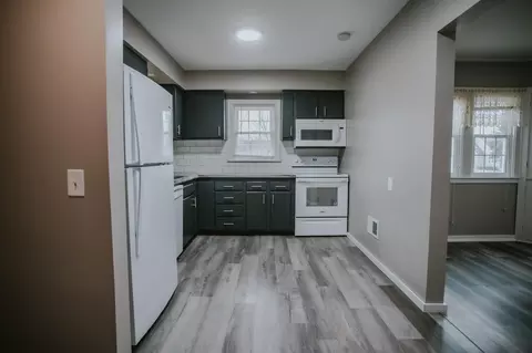 Kitchen - 800 5th Ave SW, Austin, MN 55912 photo 1 of 2