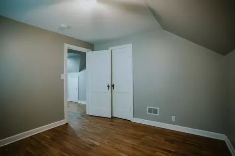 Bedroom - 800 5th Ave SW, Austin, MN 55912 photo 8 of 12