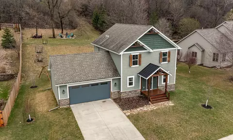 2254 Ponderosa Dr SW, Rochester, MN 55902