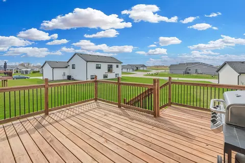 Exterior - 724 9th St, Wanamingo, MN 55983 photo 1 of 8