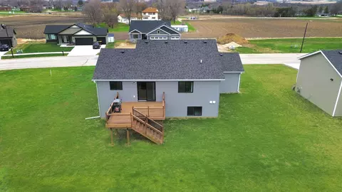 Exterior - 724 9th St, Wanamingo, MN 55983 photo 5 of 8