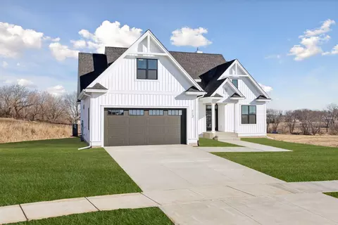 Exterior - 112 E Brewer St, Roberts, WI 54023 photo 10 of 10
