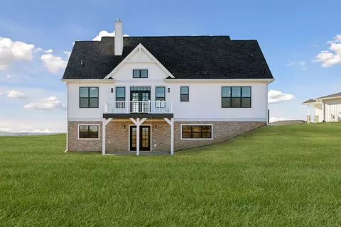 Exterior - 112 E Brewer St, Roberts, WI 54023 photo 8 of 10