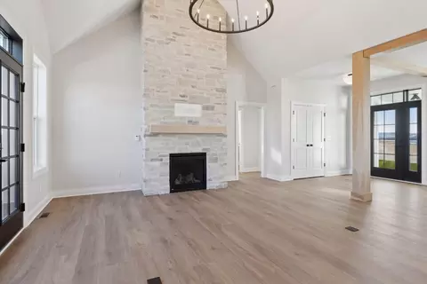 Living - 112 E Brewer St, Roberts, WI 54023 photo 1 of 7