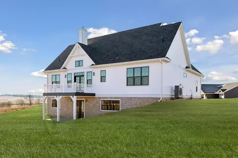 Exterior - 112 E Brewer St, Roberts, WI 54023 photo 9 of 10