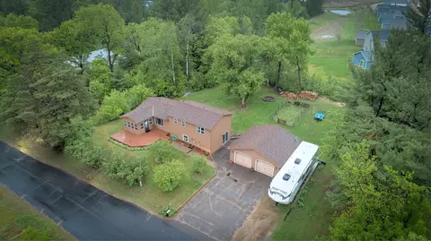 895 334th Ave NE, Cambridge, MN 55008