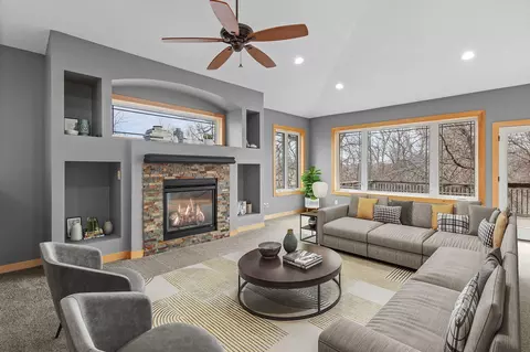 17973 Kincaid Cir, Lakeville, MN 55044