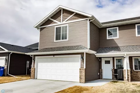 1491 68th Ave S, Fargo, ND 58104 photo 2
